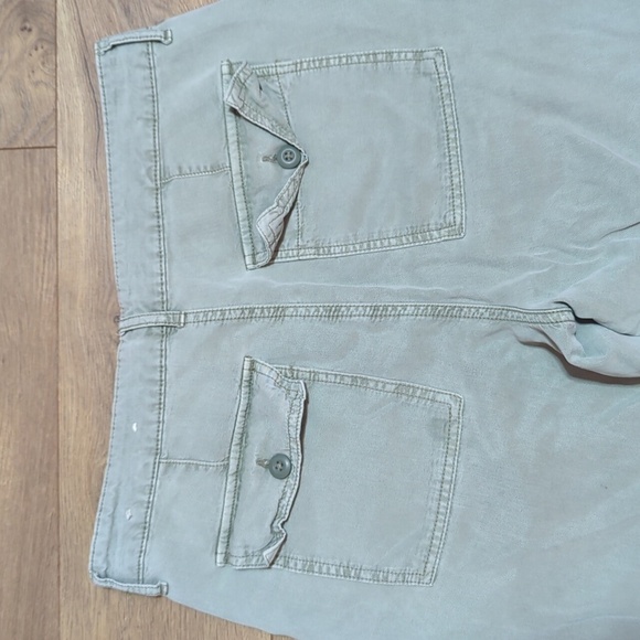 American Eagle Women’s Green Skater Regular Cut Pants Soft Cargo Pockets sz 6 - Picture 6 of 9